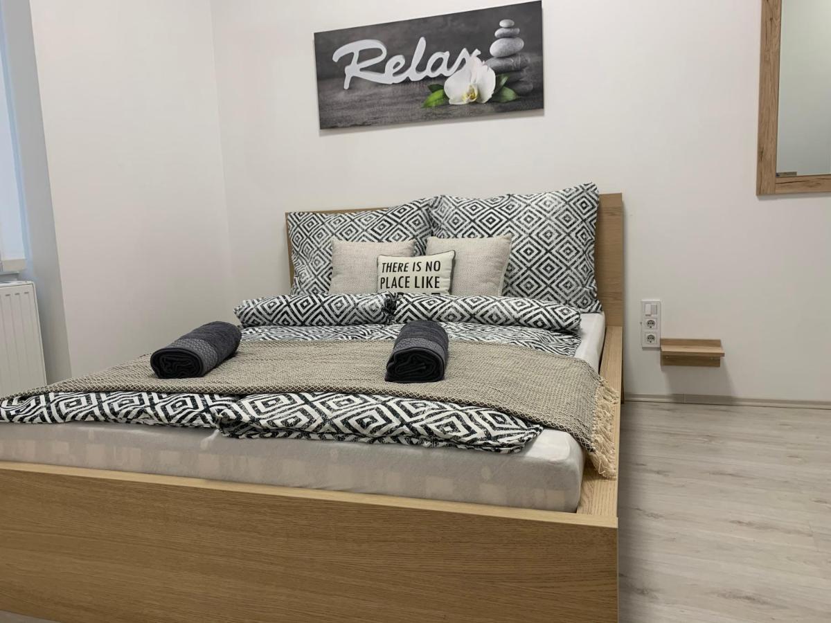 Forint Apartmanok Мисколк Екстериор снимка